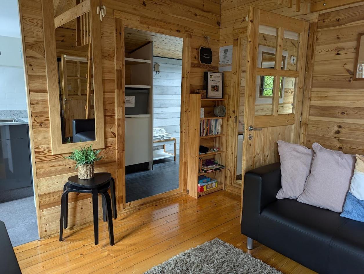 'Monktonmead Lodge' In Secluded Setting, With Private Indoor Pool. Ryde  Dış mekan fotoğraf
